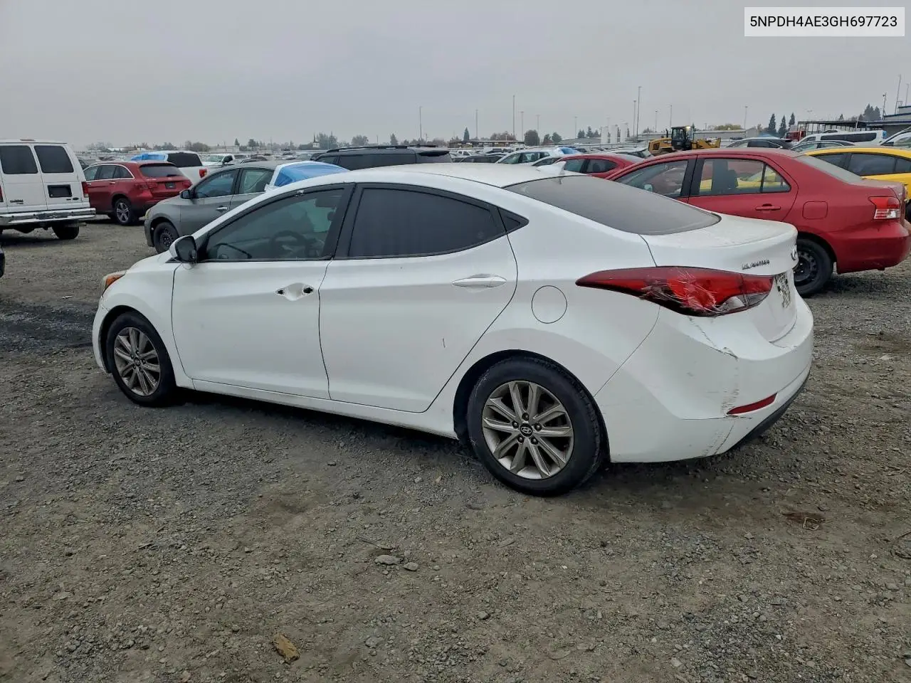 5NPDH4AE3GH697723 2016 Hyundai Elantra Se