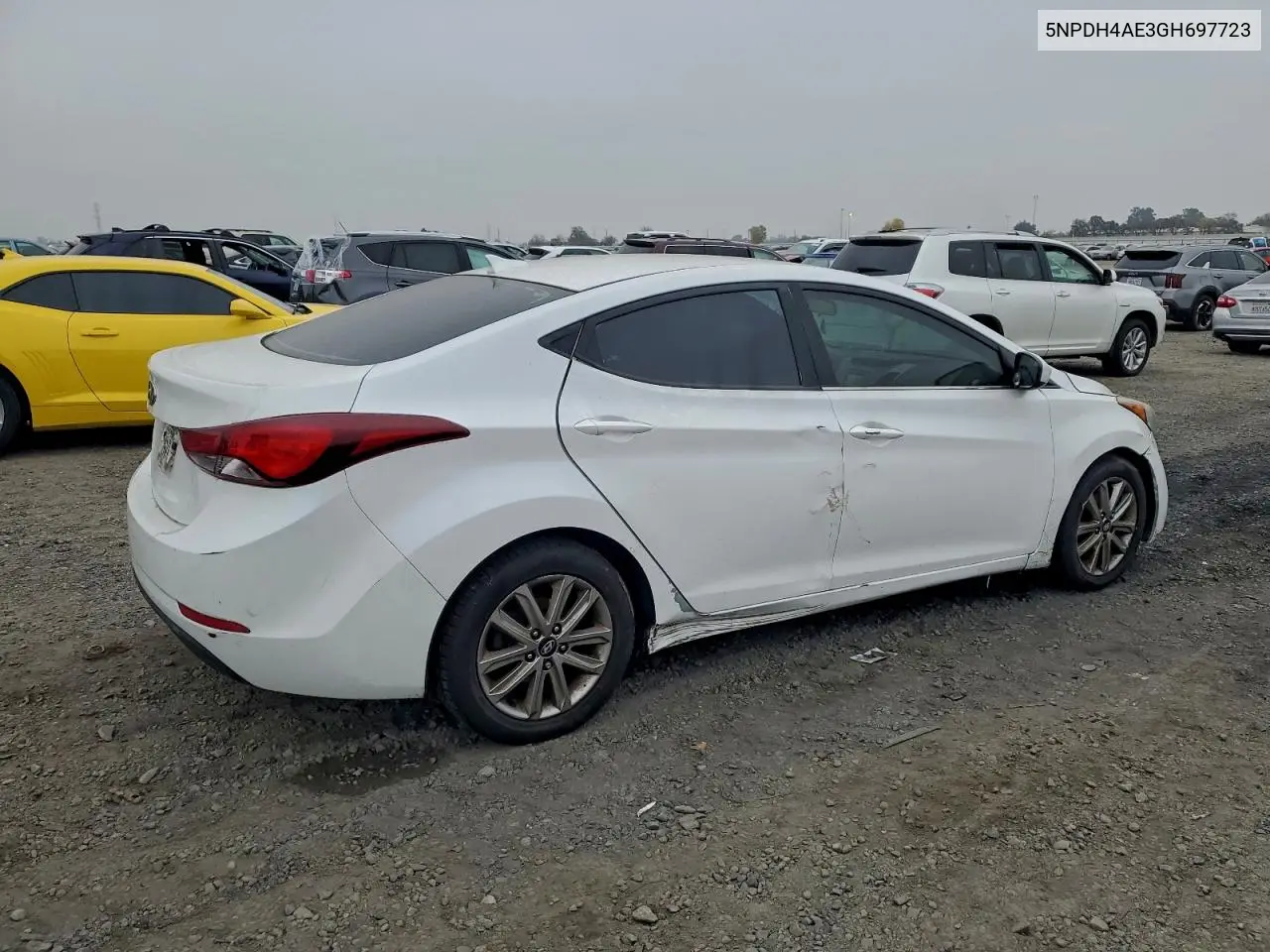 5NPDH4AE3GH697723 2016 Hyundai Elantra Se