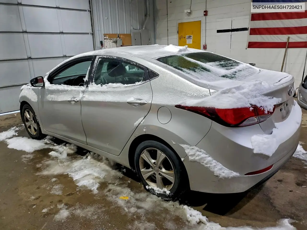 5NPDH4AE5GH720421 2016 Hyundai Elantra Se