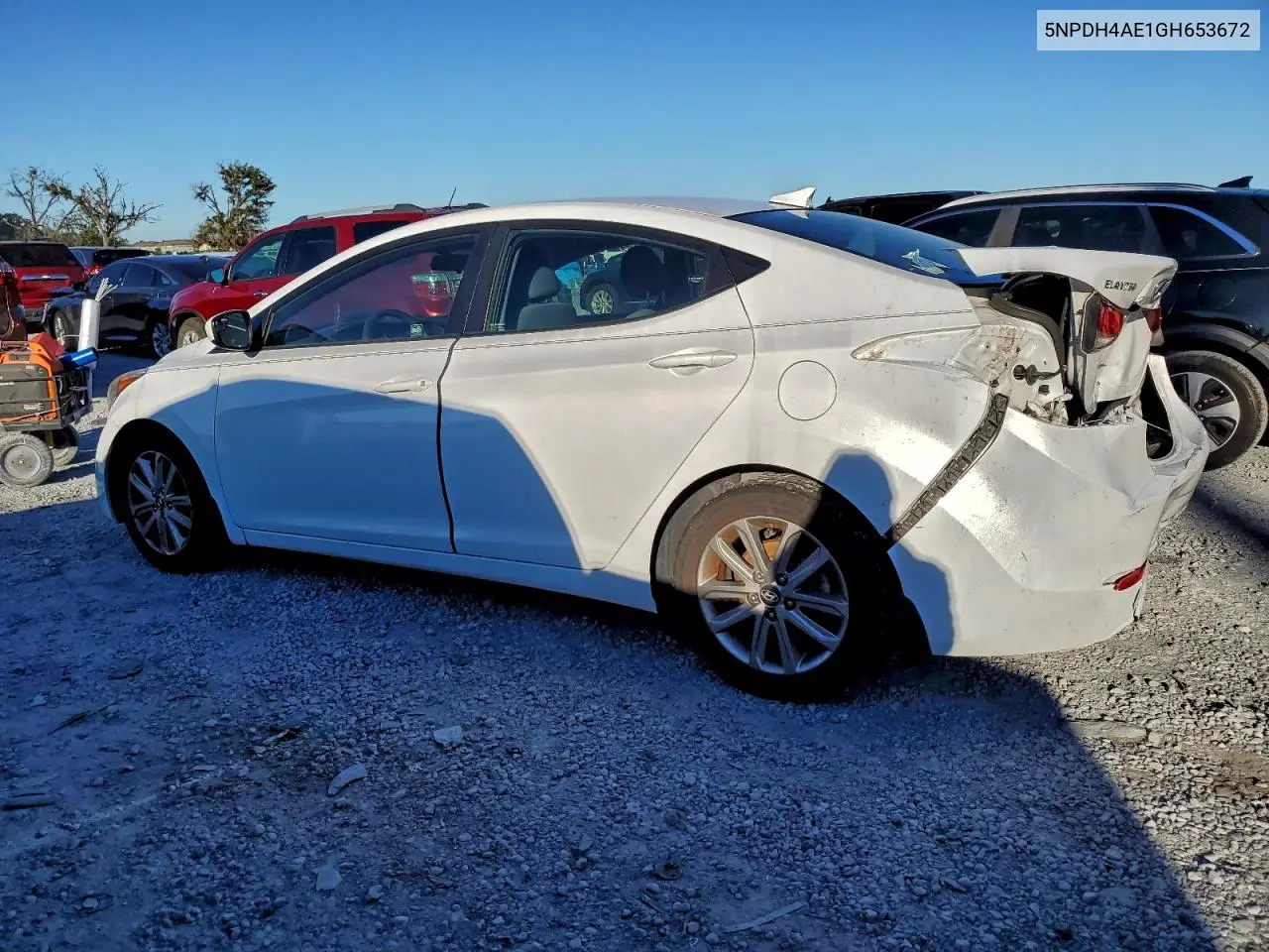 5NPDH4AE1GH653672 2016 Hyundai Elantra Se