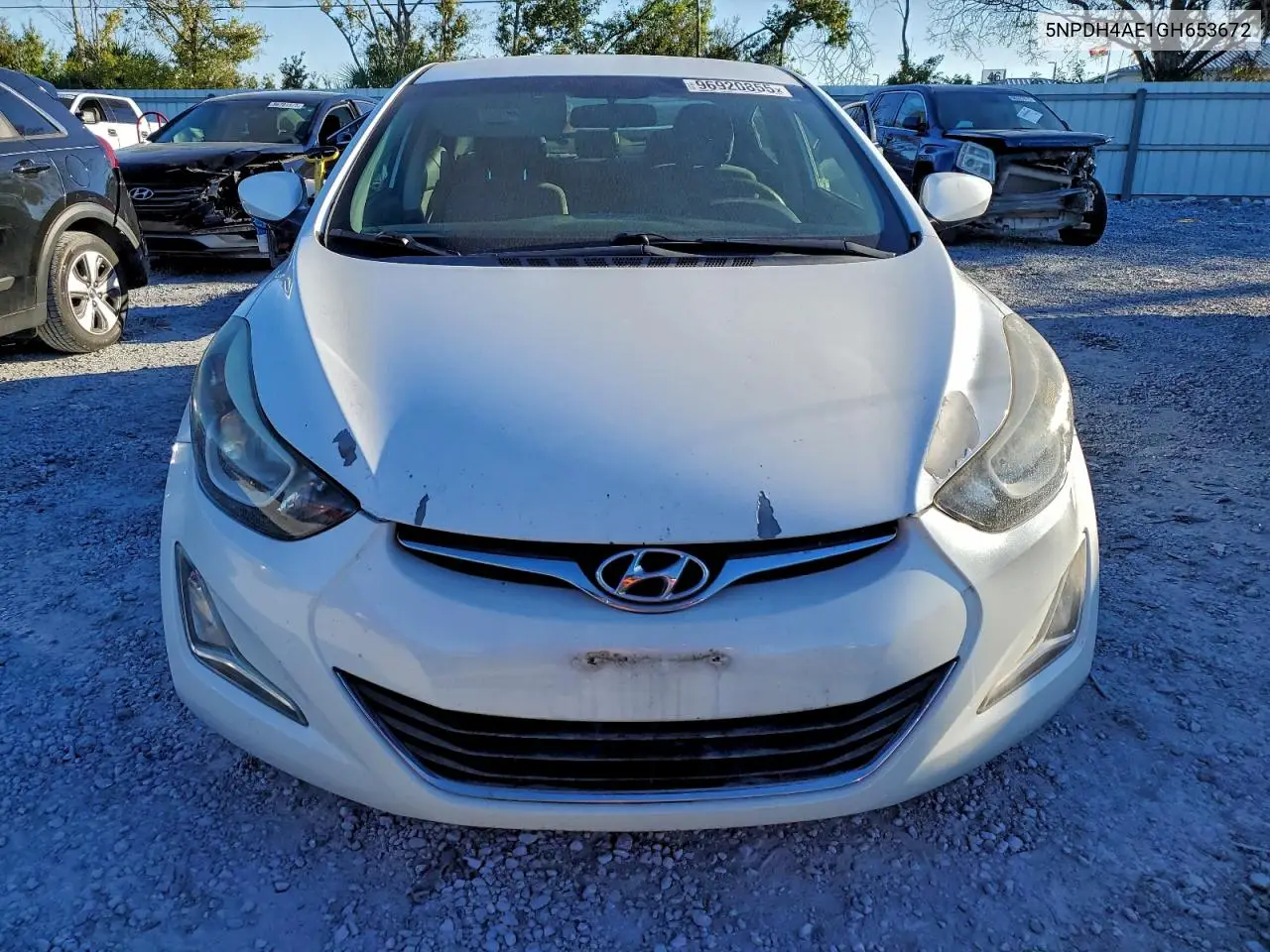 5NPDH4AE1GH653672 2016 Hyundai Elantra Se