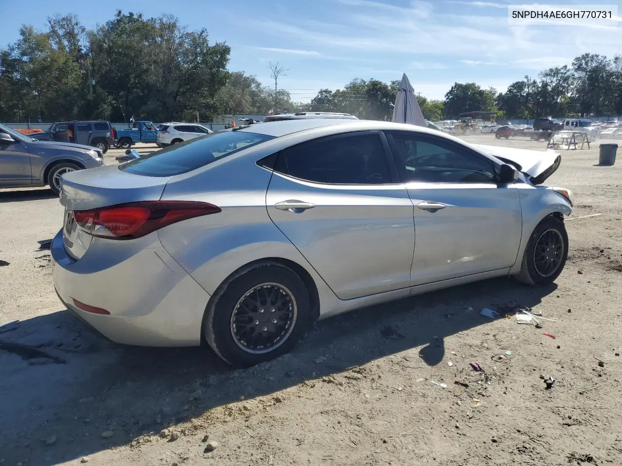 5NPDH4AE6GH770731 2016 Hyundai Elantra Se