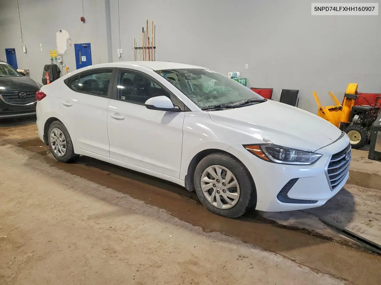 5NPD74LFXHH160907 2017 Hyundai Elantra Se