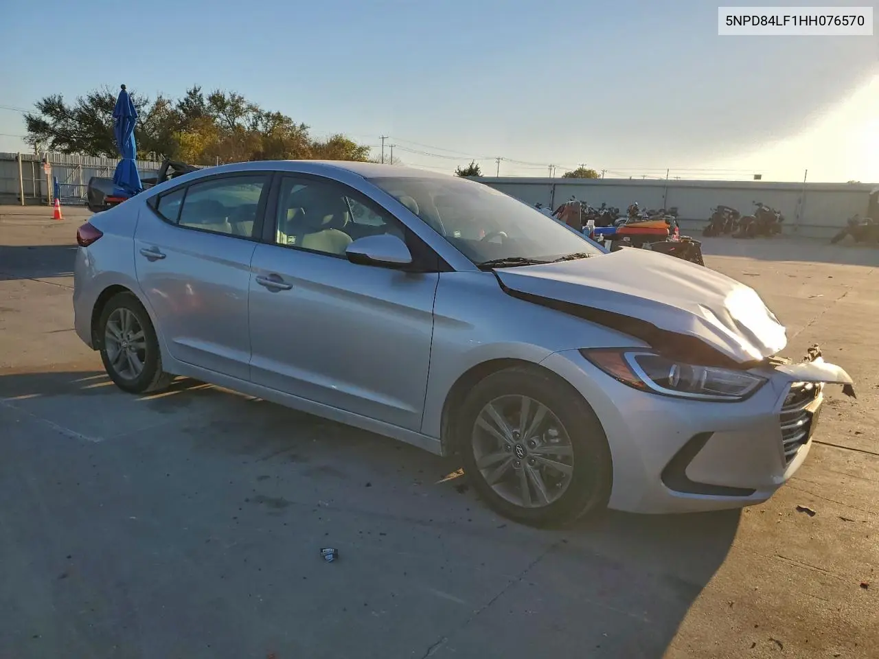 5NPD84LF1HH076570 2017 Hyundai Elantra Se
