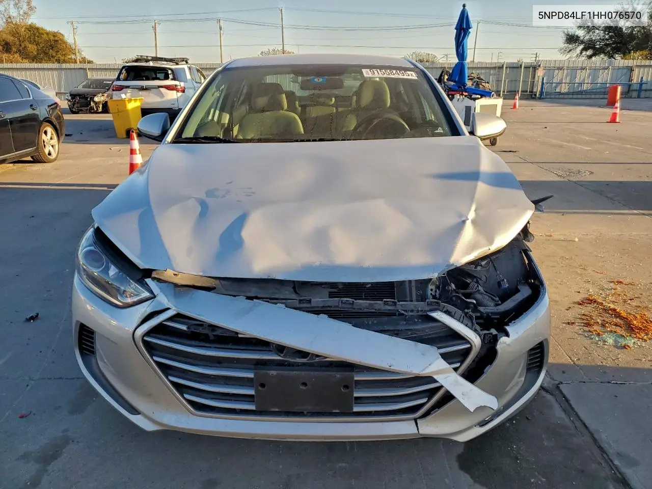 5NPD84LF1HH076570 2017 Hyundai Elantra Se