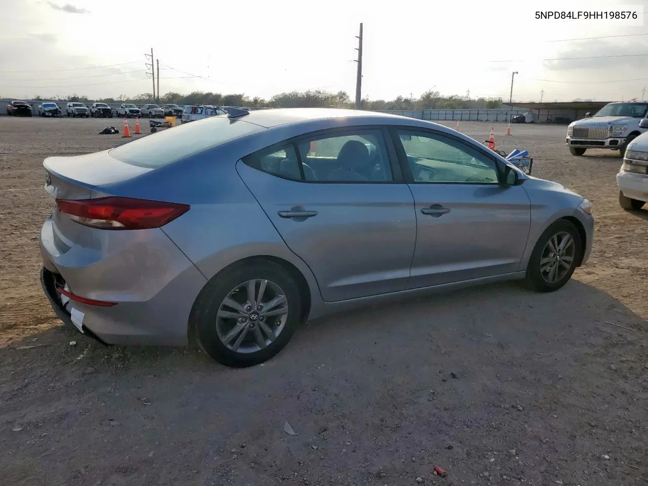 5NPD84LF9HH198576 2017 Hyundai Elantra Se