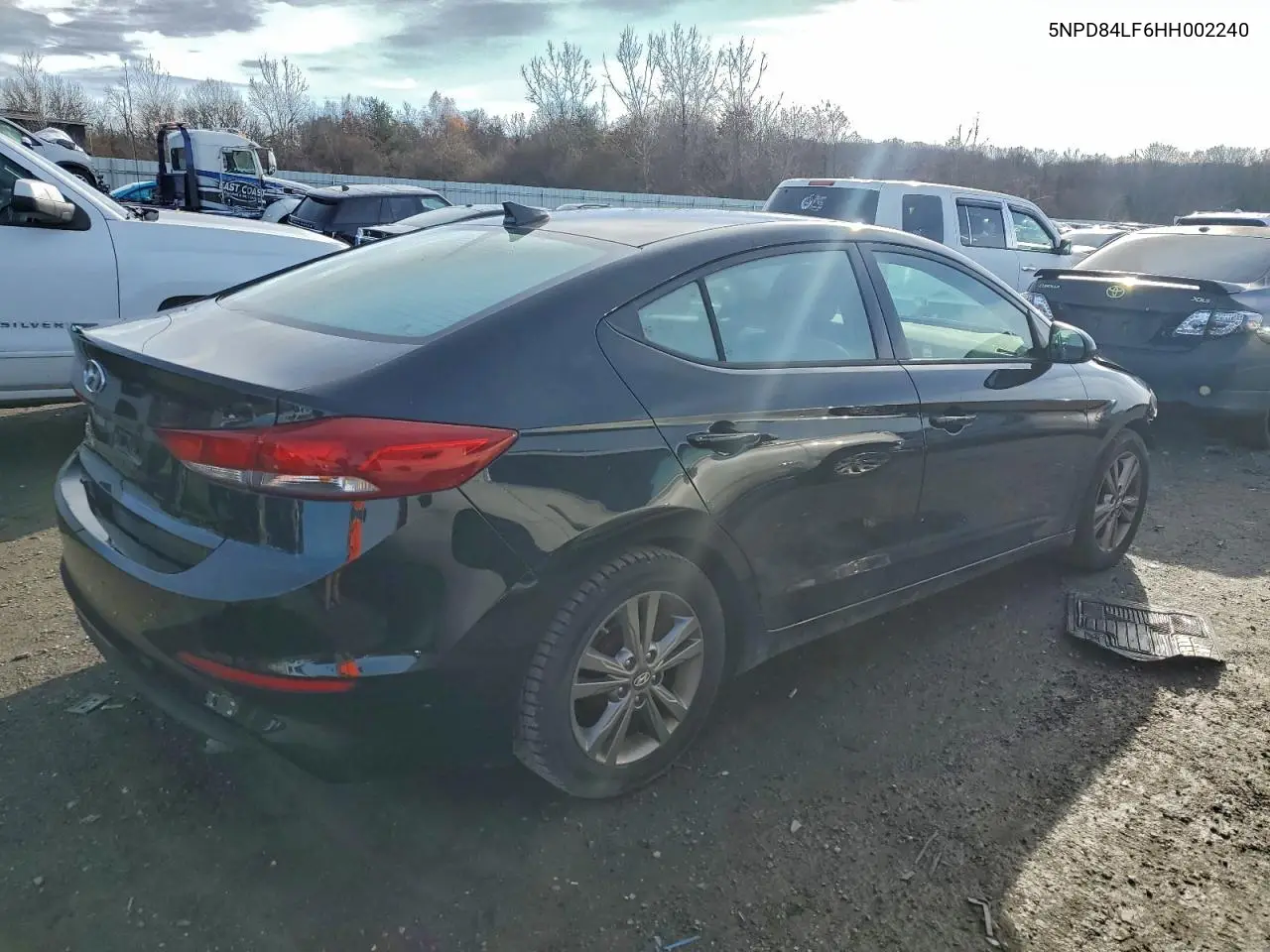 5NPD84LF6HH002240 2017 Hyundai Elantra Se