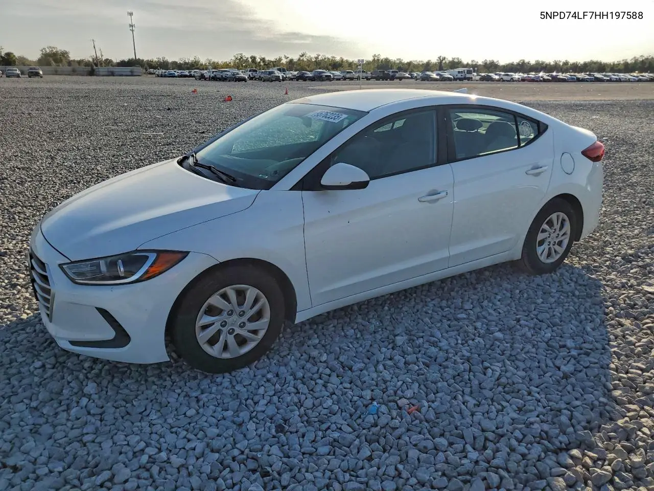 5NPD74LF7HH197588 2017 Hyundai Elantra Se