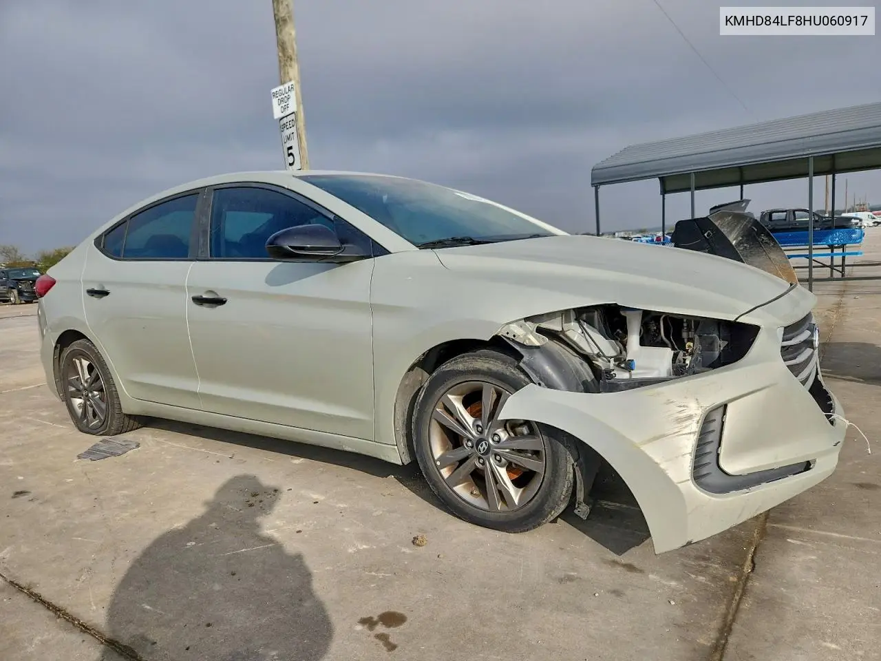 KMHD84LF8HU060917 2017 Hyundai Elantra Se
