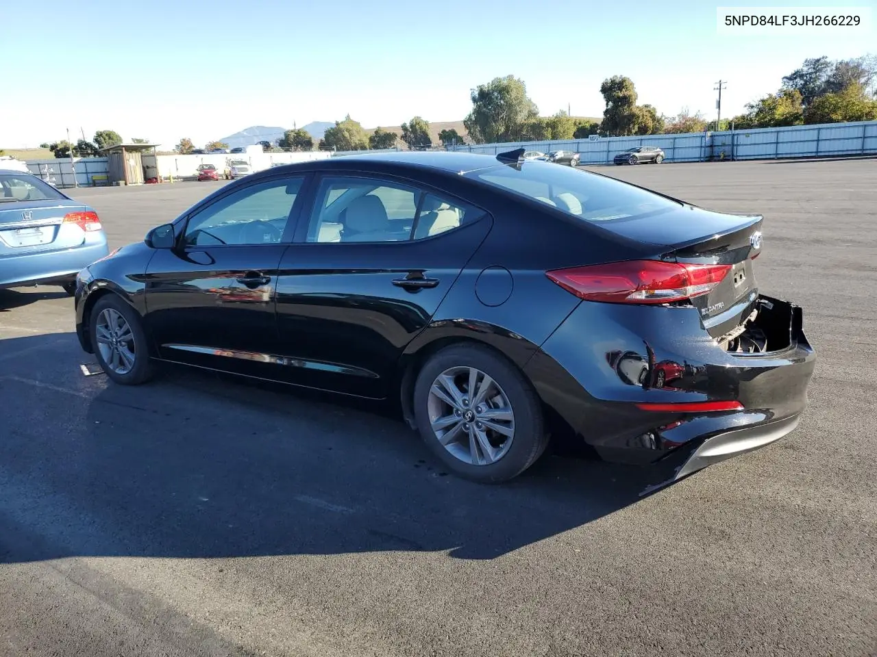 5NPD84LF3JH266229 2018 Hyundai Elantra Sel