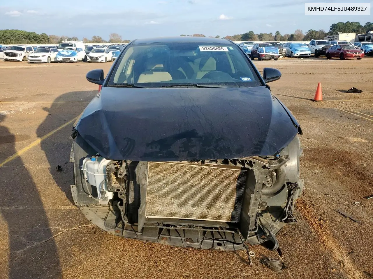 KMHD74LF5JU489327 2018 Hyundai Elantra Se