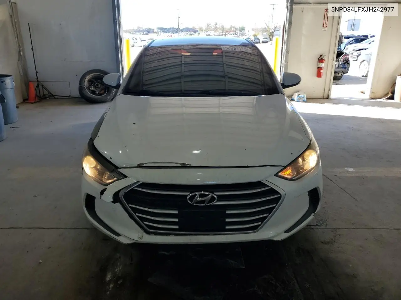5NPD84LFXJH242977 2018 Hyundai Elantra Sel