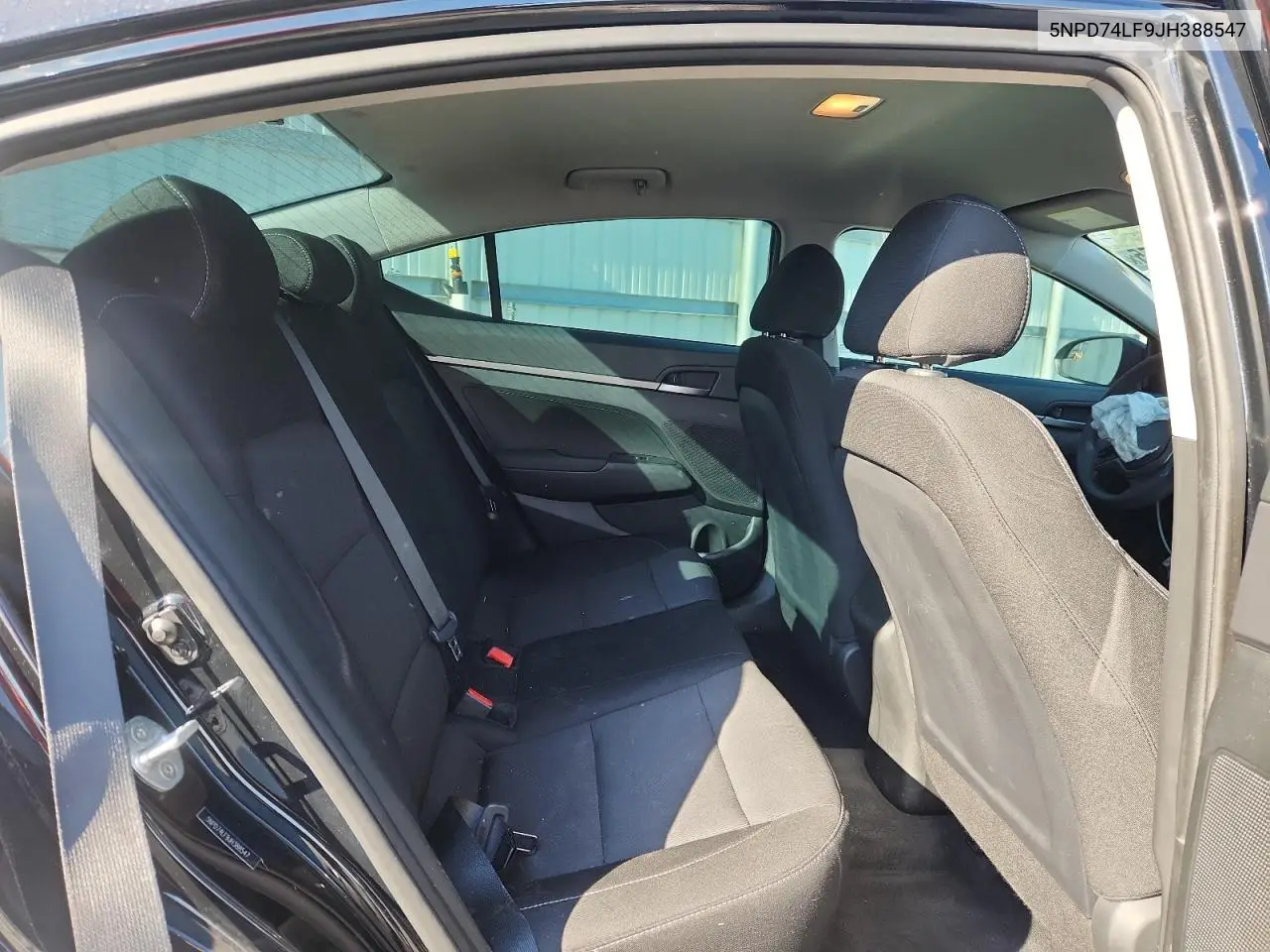 5NPD74LF9JH388547 2018 Hyundai Elantra Se