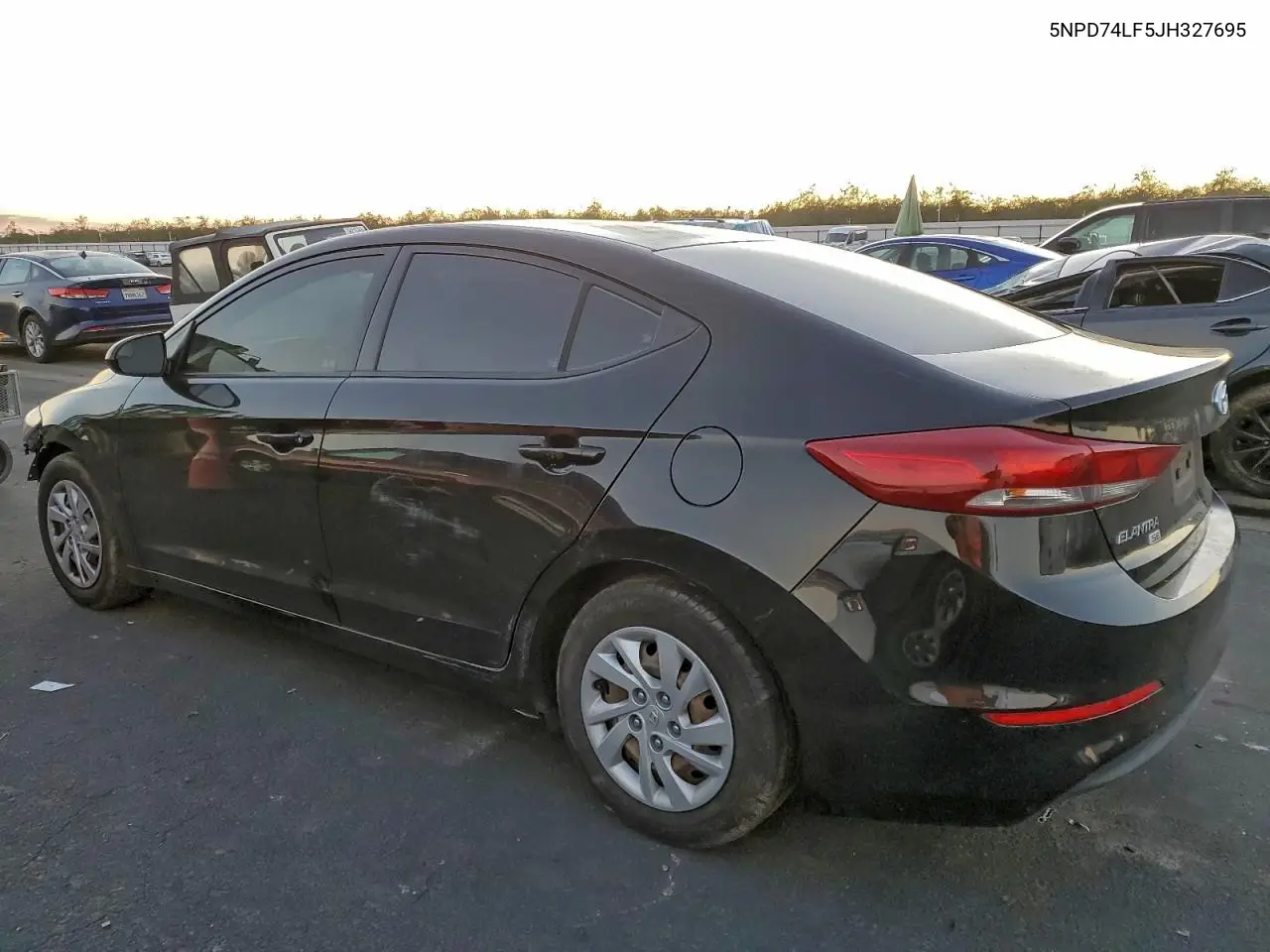 5NPD74LF5JH327695 2018 Hyundai Elantra Se
