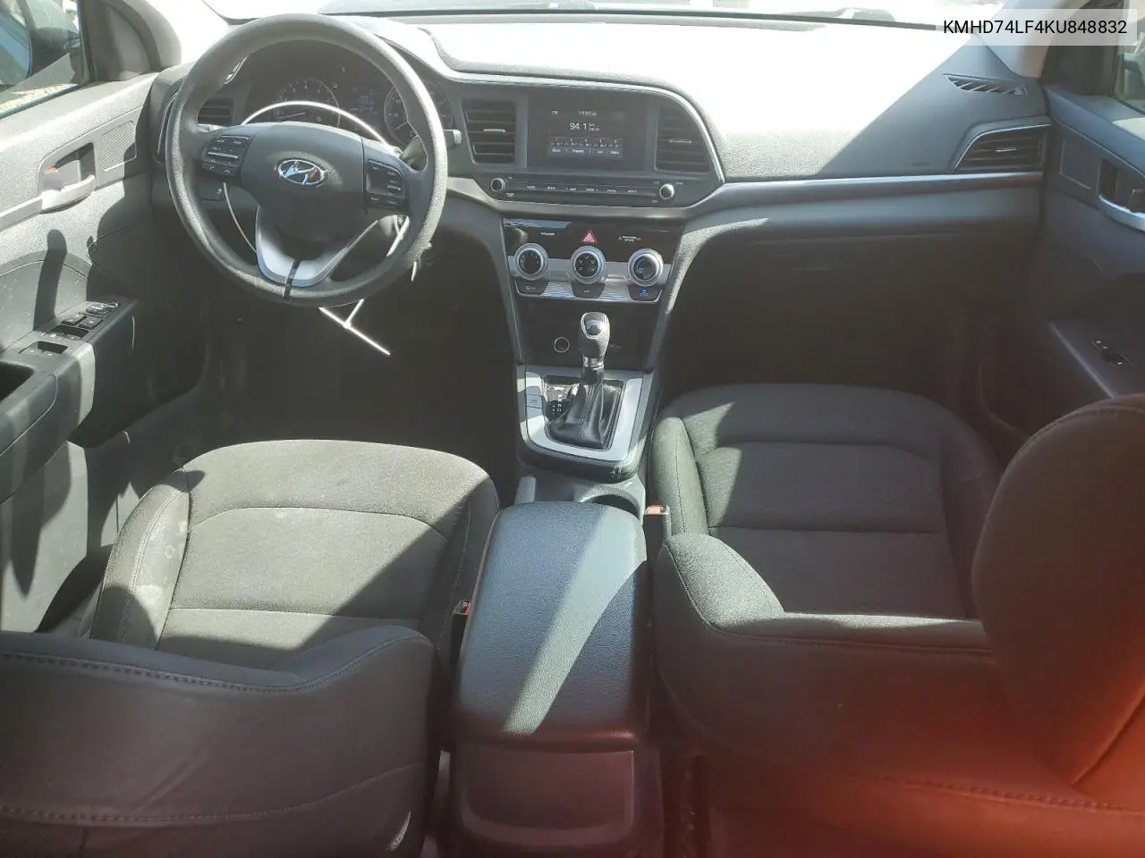 KMHD74LF4KU848832 2019 Hyundai Elantra Se