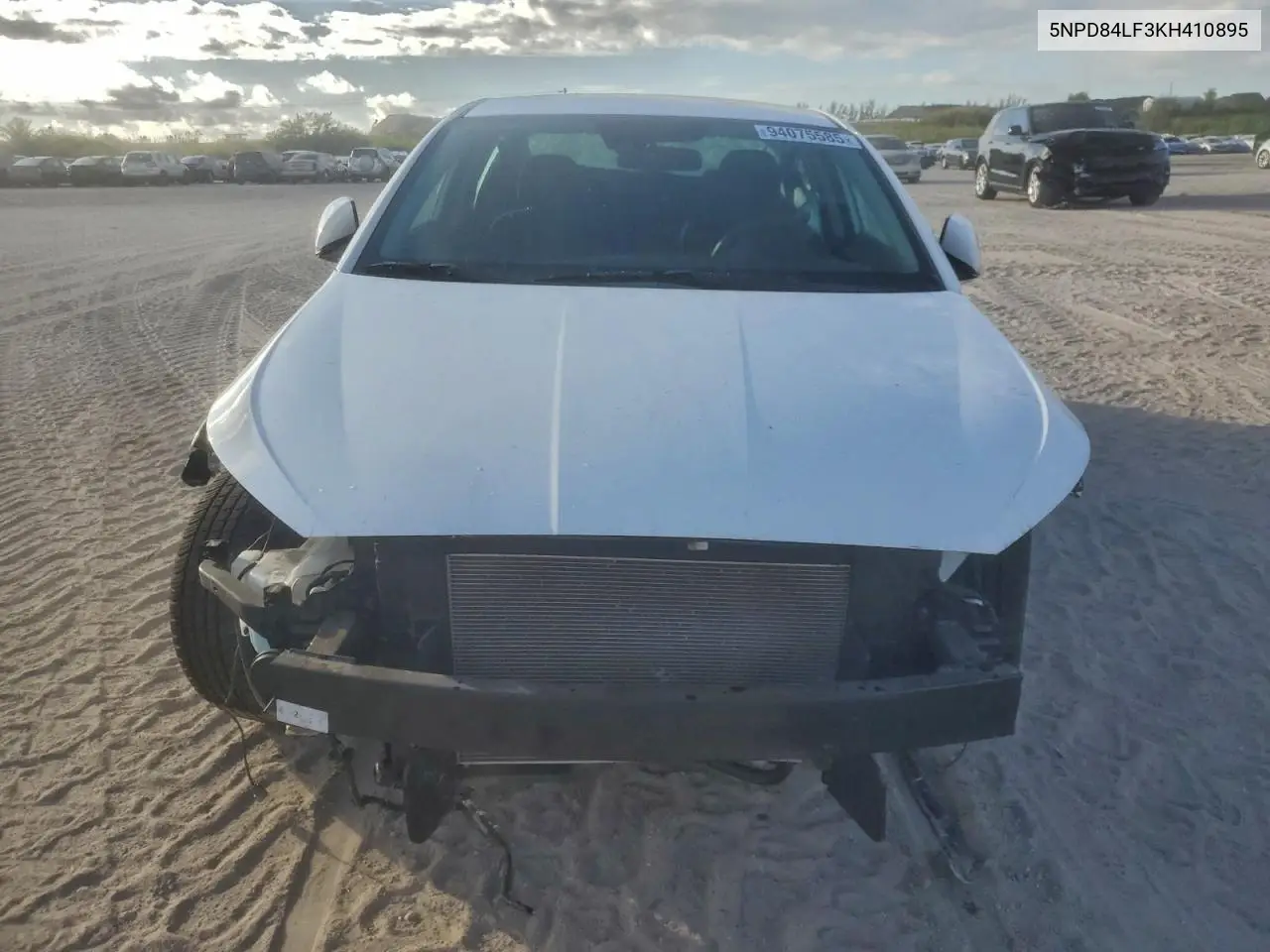 5NPD84LF3KH410895 2019 Hyundai Elantra Sel