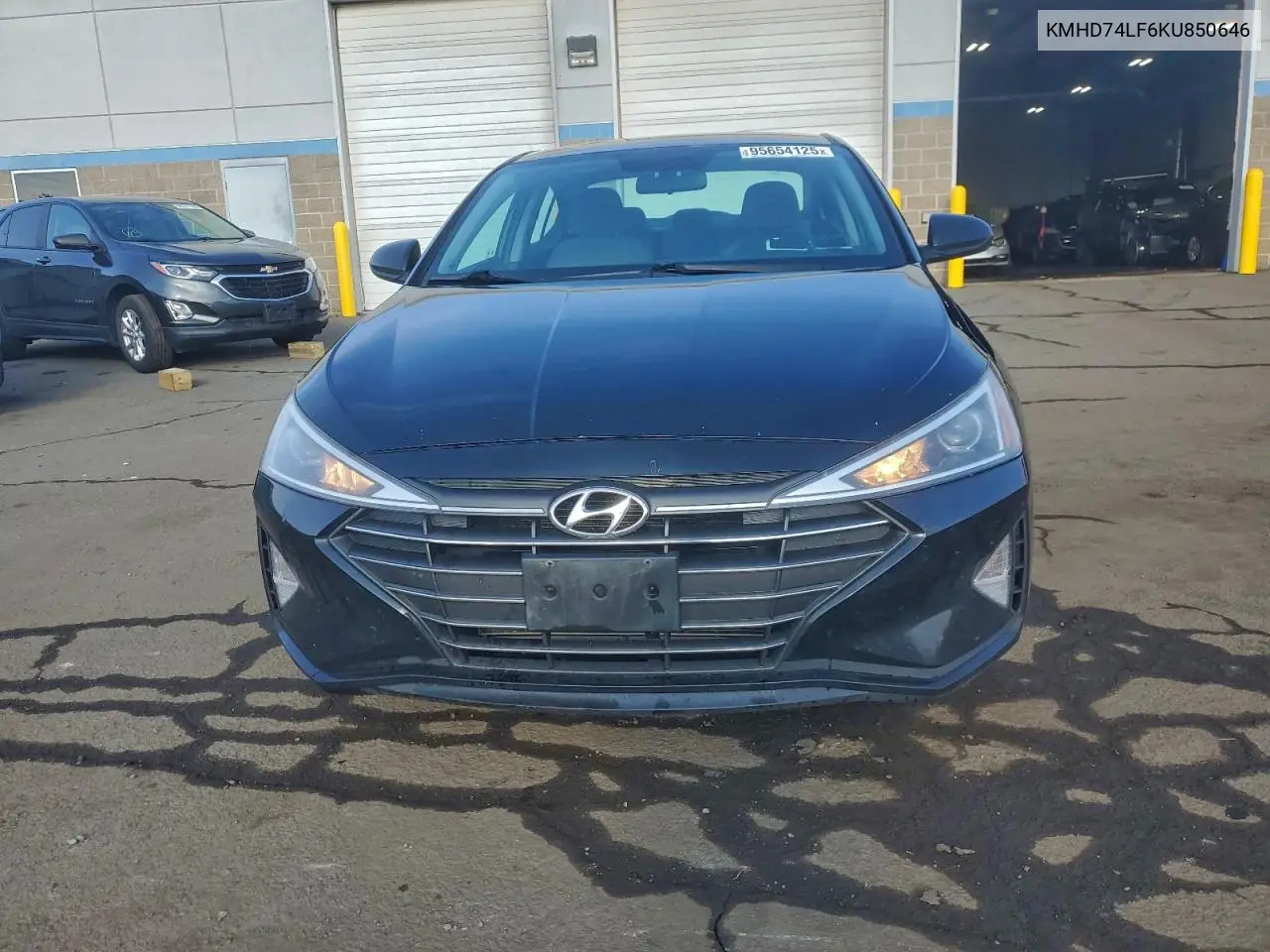 KMHD74LF6KU850646 2019 Hyundai Elantra Se