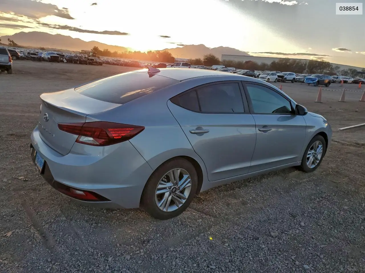 038854 2020 Hyundai Elantra Se