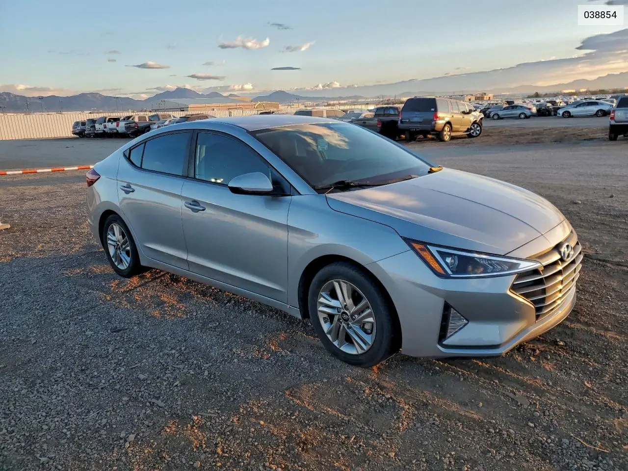 038854 2020 Hyundai Elantra Se