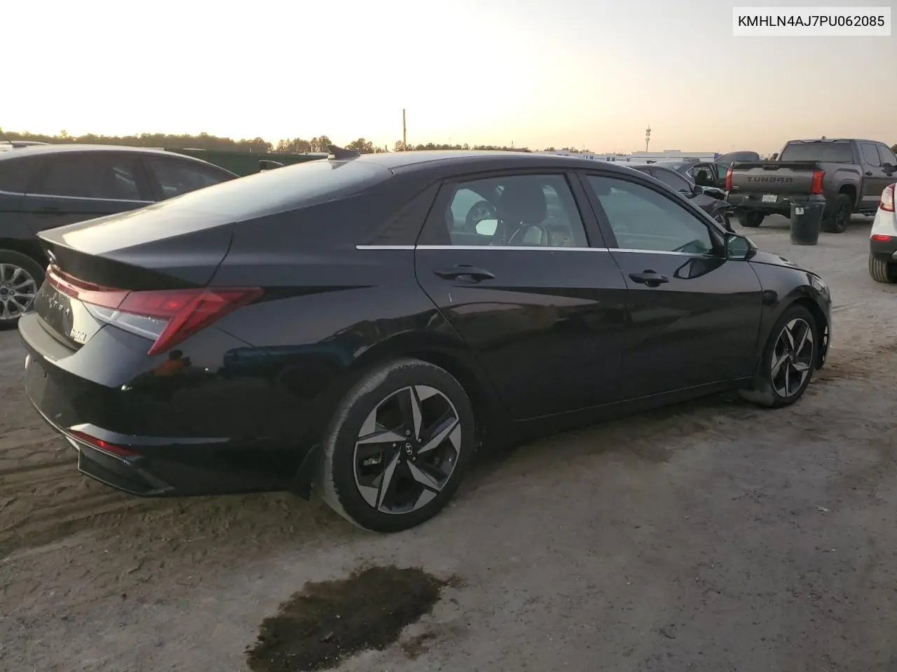 KMHLN4AJ7PU062085 2023 Hyundai Elantra Limited