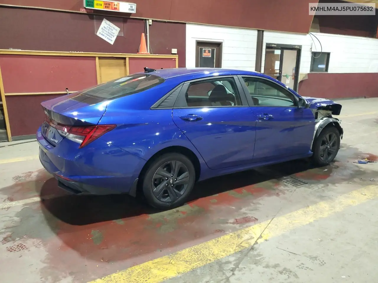 KMHLM4AJ5PU075632 2023 Hyundai Elantra Blue