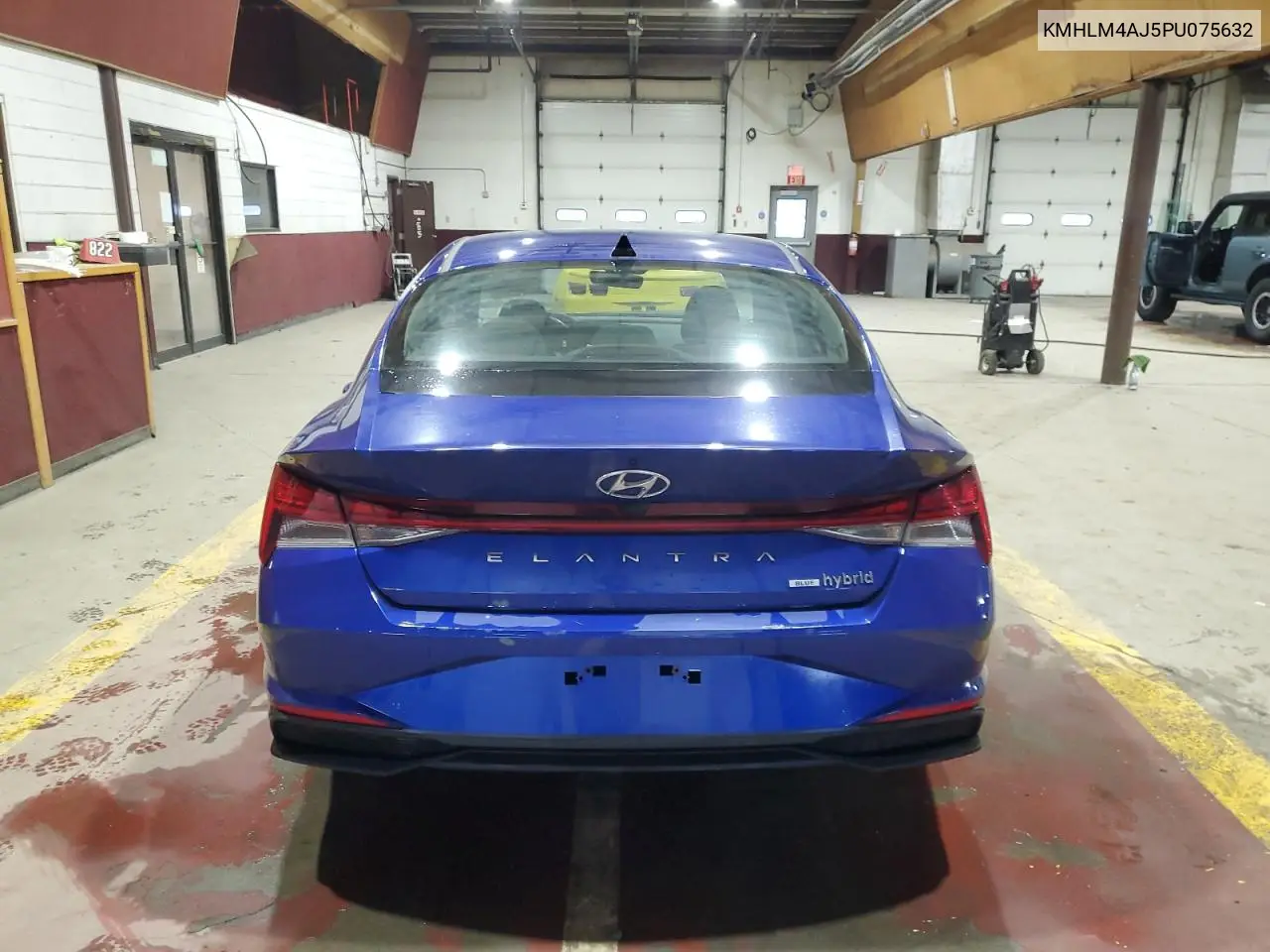 KMHLM4AJ5PU075632 2023 Hyundai Elantra Blue