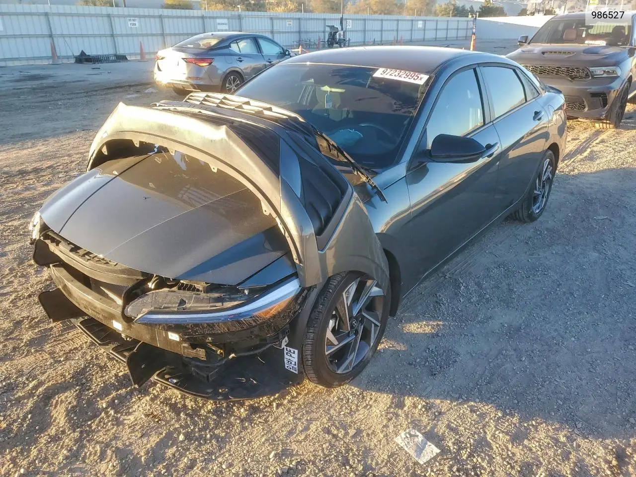 986527 2025 Hyundai Elantra Se
