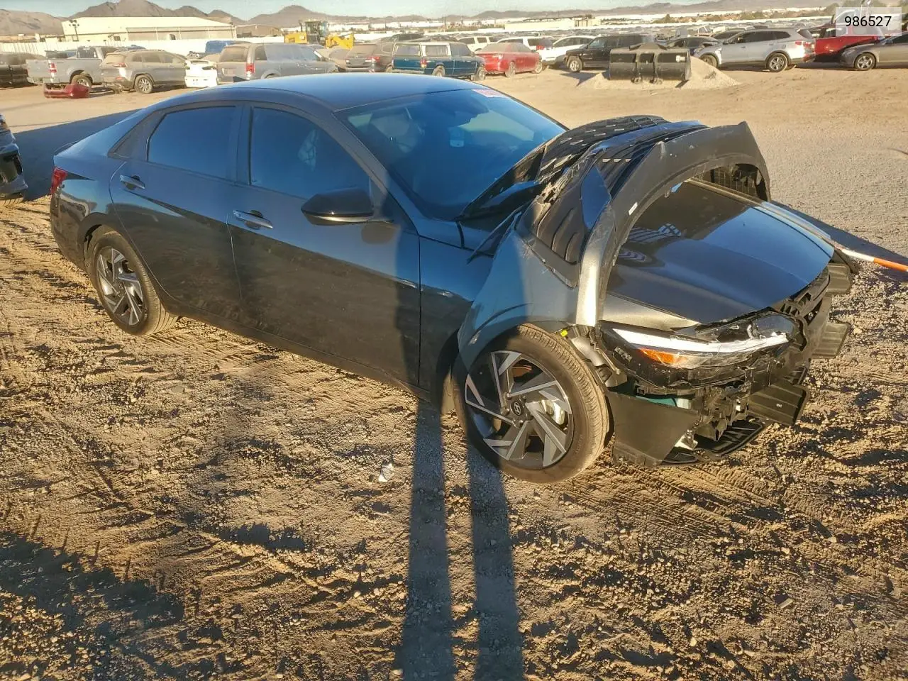 986527 2025 Hyundai Elantra Se
