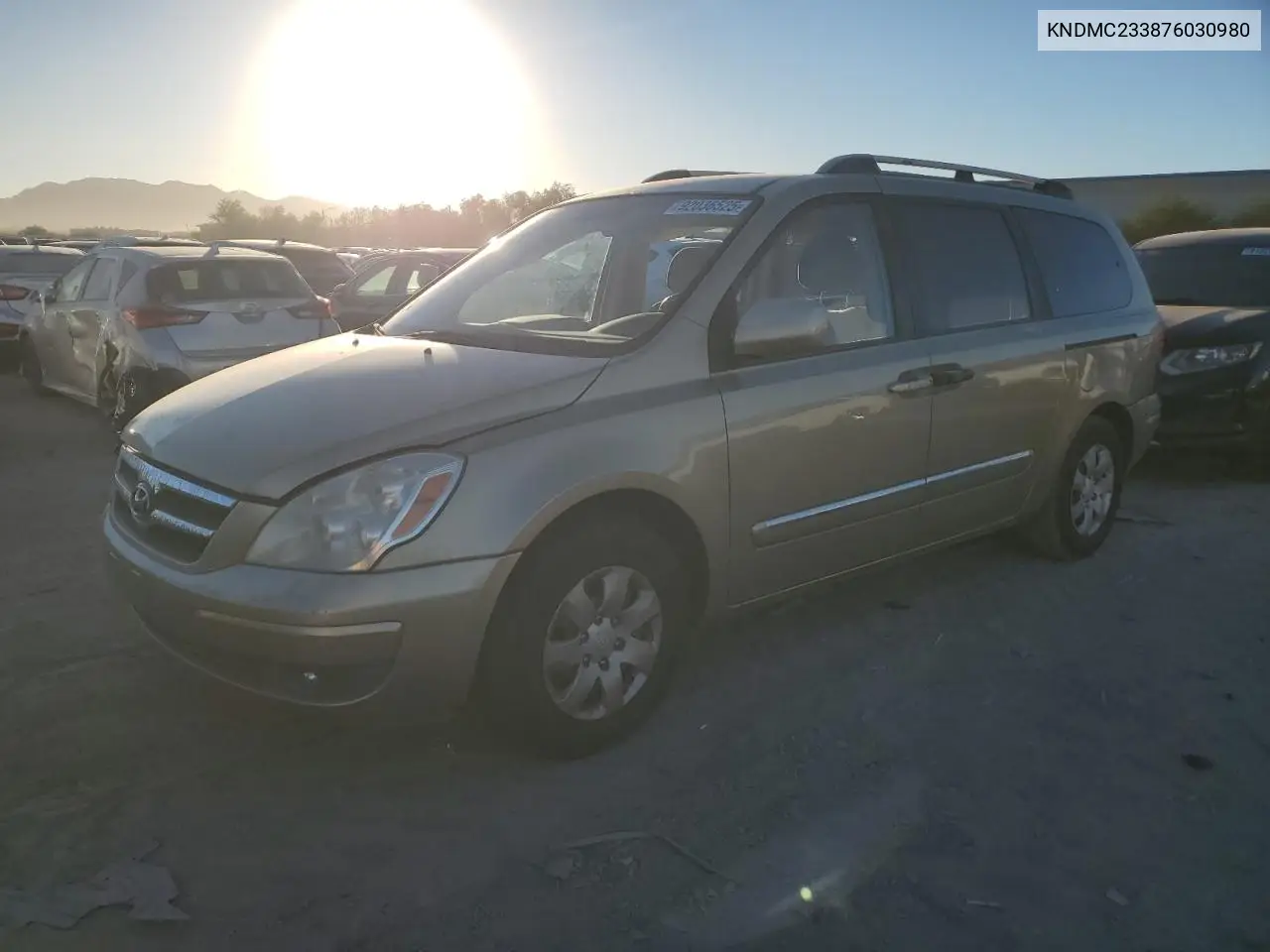KNDMC233876030980 2007 Hyundai Entourage Gls