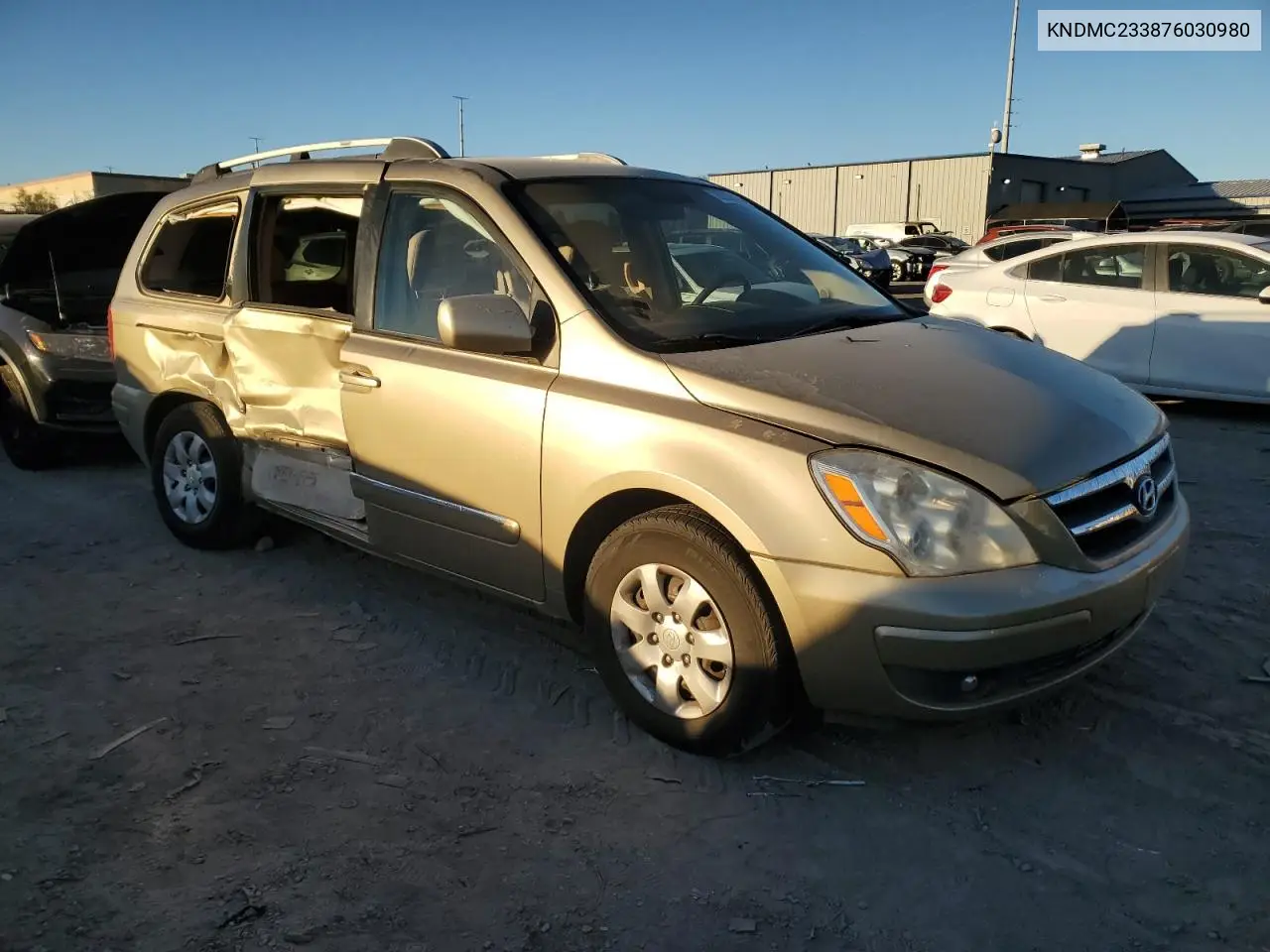 KNDMC233876030980 2007 Hyundai Entourage Gls