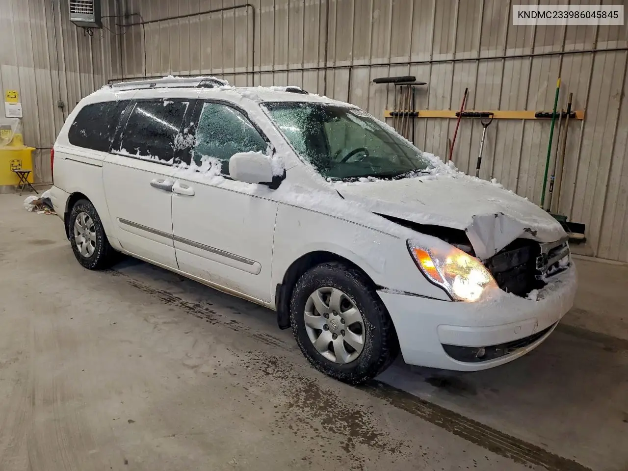 KNDMC233986045845 2008 Hyundai Entourage Gls