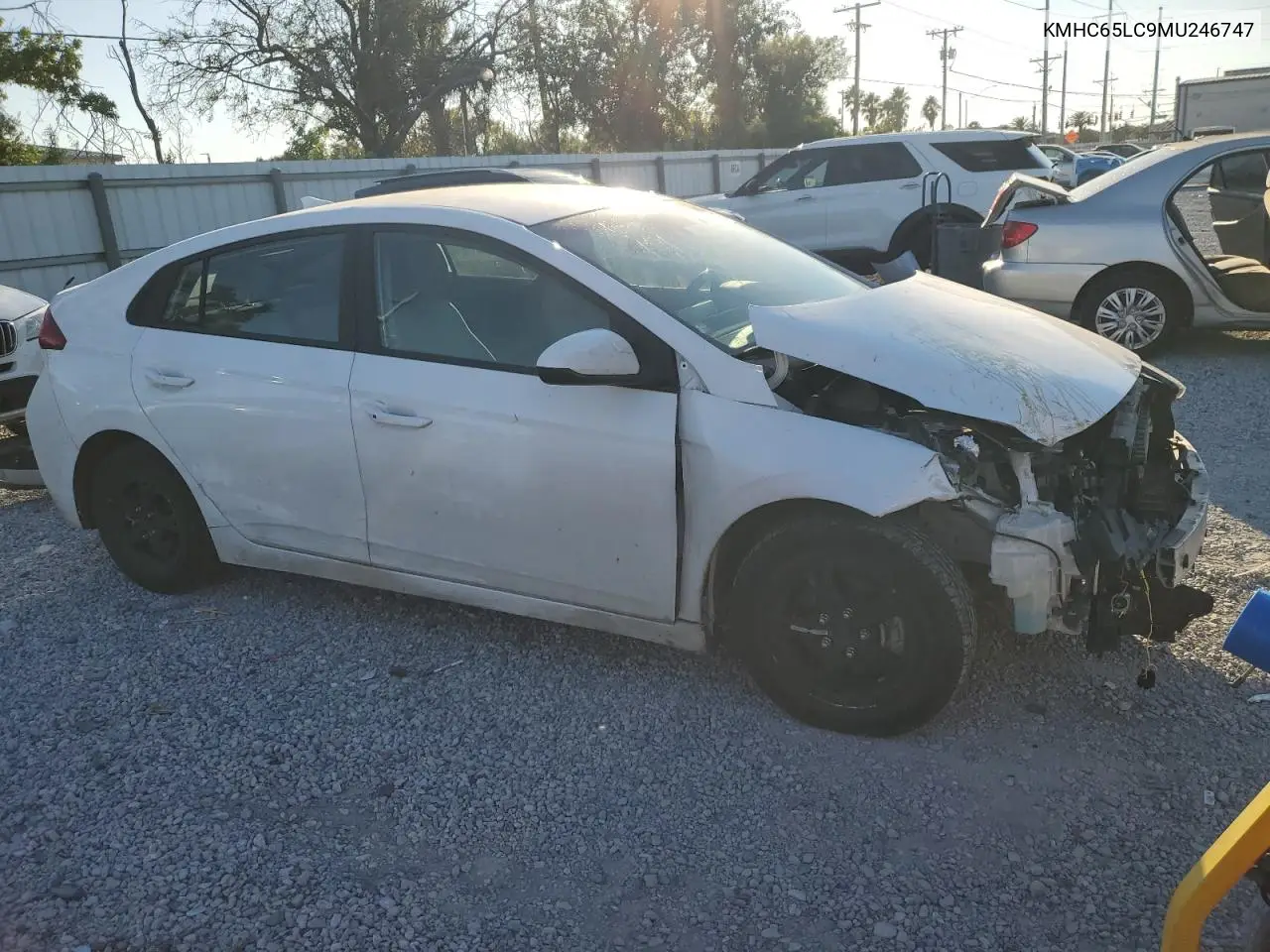 KMHC65LC9MU246747 2021 Hyundai Ioniq Blue