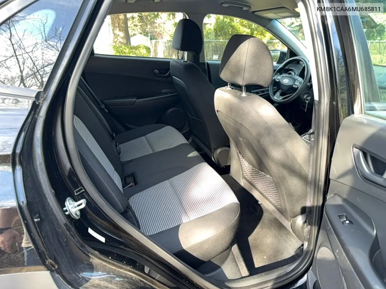 KM8K1CAA6MU685811 2021 Hyundai Kona Se