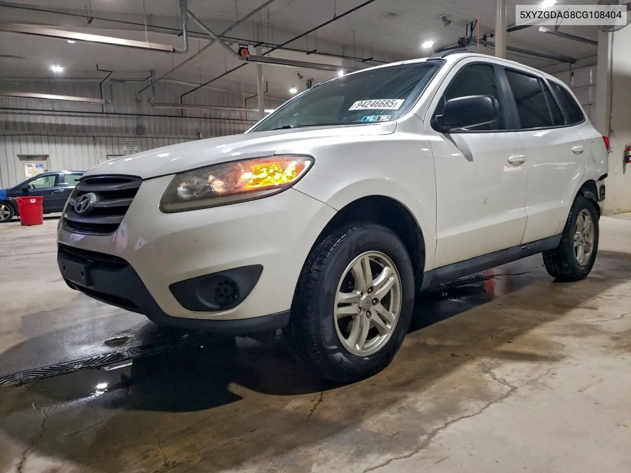 5XYZGDAG8CG108404 2012 Hyundai Santa Fe Gls