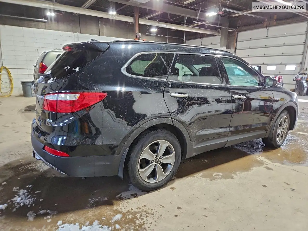 KM8SMDHFXGU163296 2016 Hyundai Santa Fe Se