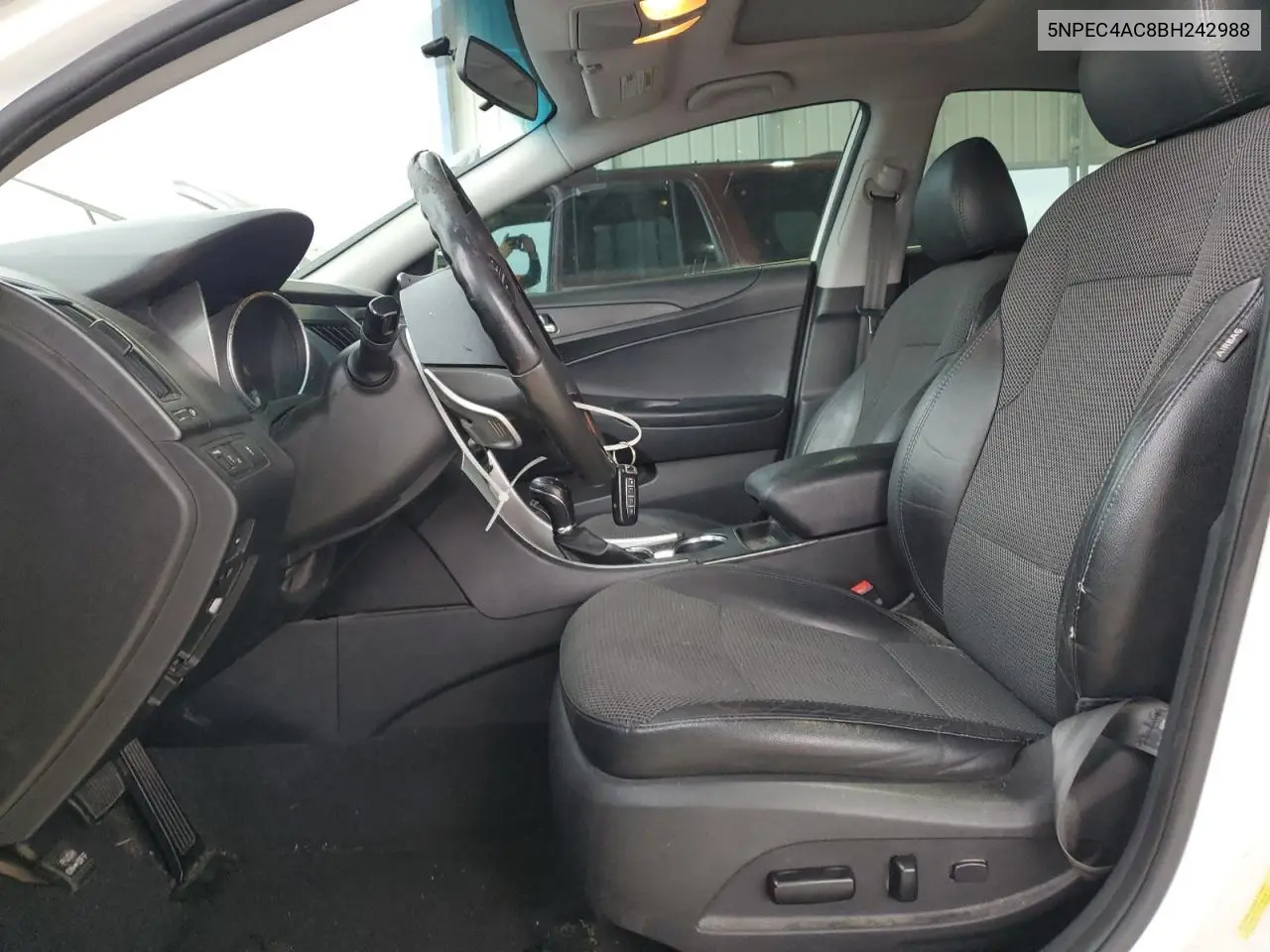 5NPEC4AC8BH242988 2011 Hyundai Sonata Se