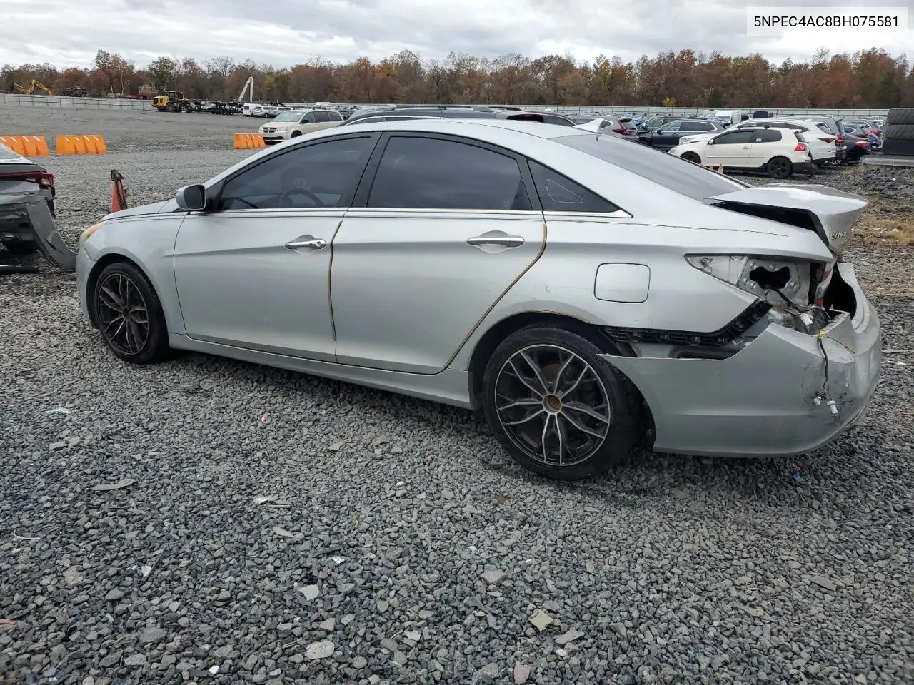 5NPEC4AC8BH075581 2011 Hyundai Sonata Se