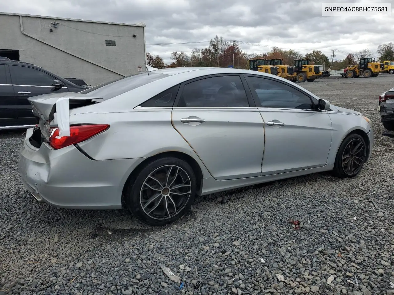 5NPEC4AC8BH075581 2011 Hyundai Sonata Se