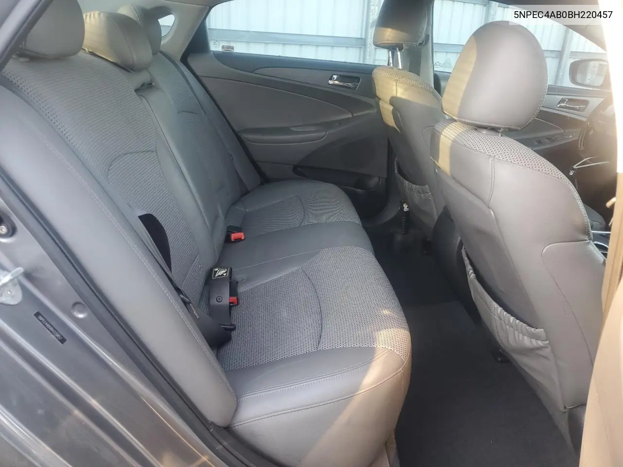 5NPEC4AB0BH220457 2011 Hyundai Sonata Se