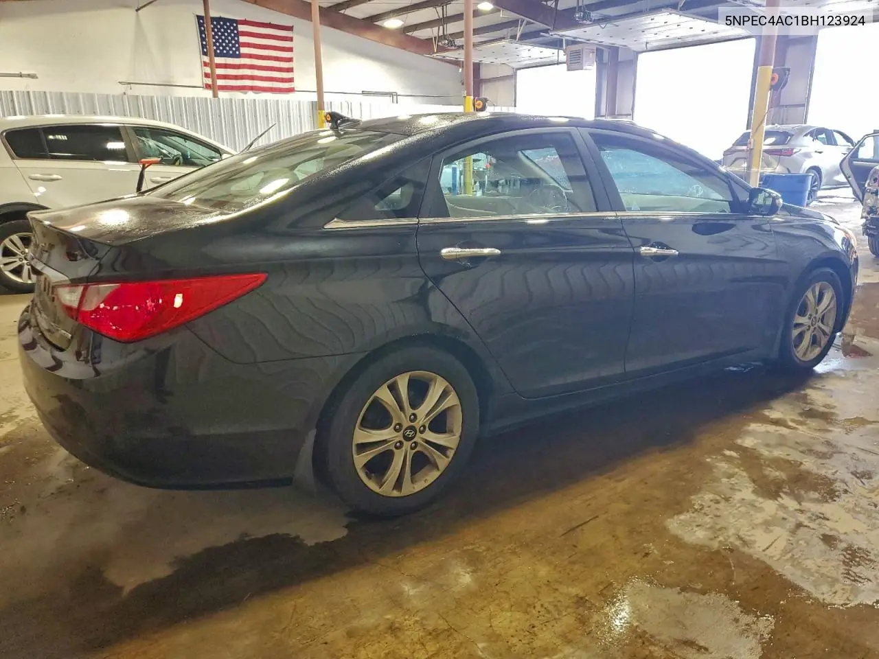 5NPEC4AC1BH123924 2011 Hyundai Sonata Se