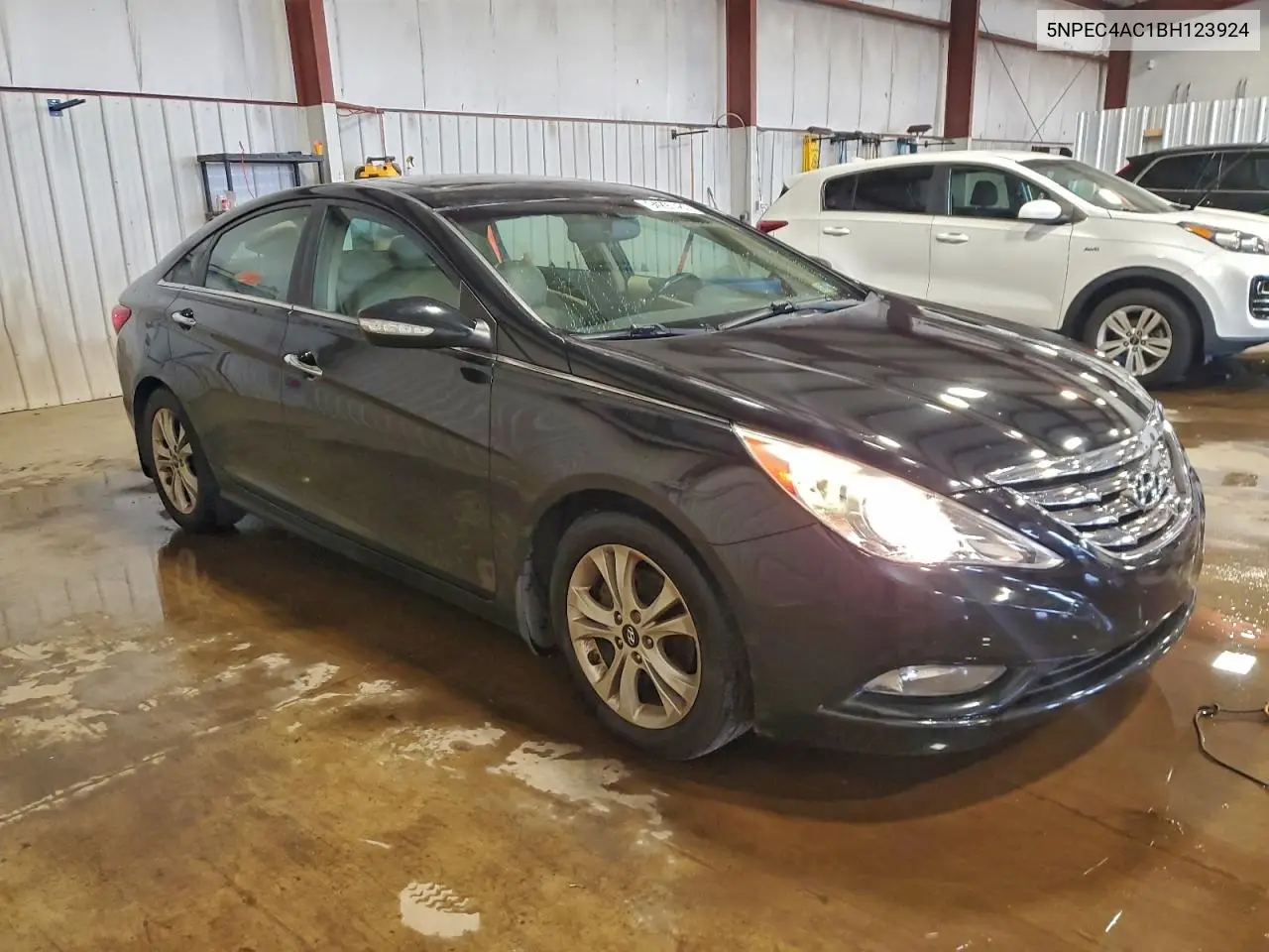 5NPEC4AC1BH123924 2011 Hyundai Sonata Se