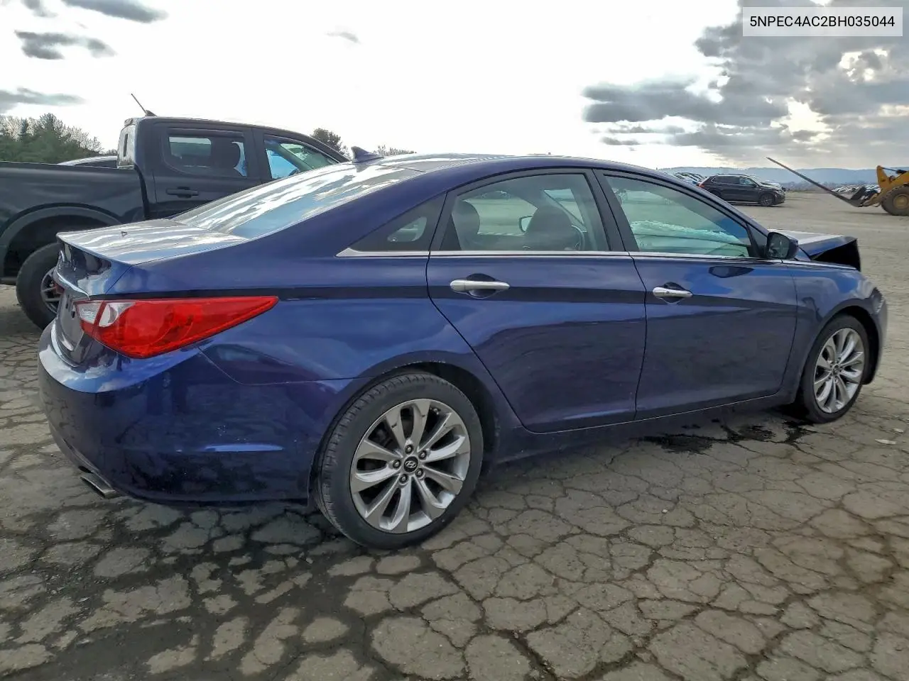 5NPEC4AC2BH035044 2011 Hyundai Sonata Se