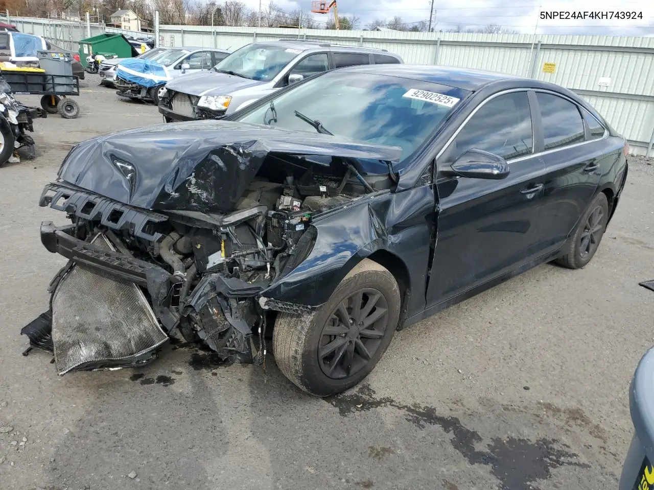 5NPE24AF4KH743924 2019 Hyundai Sonata Se
