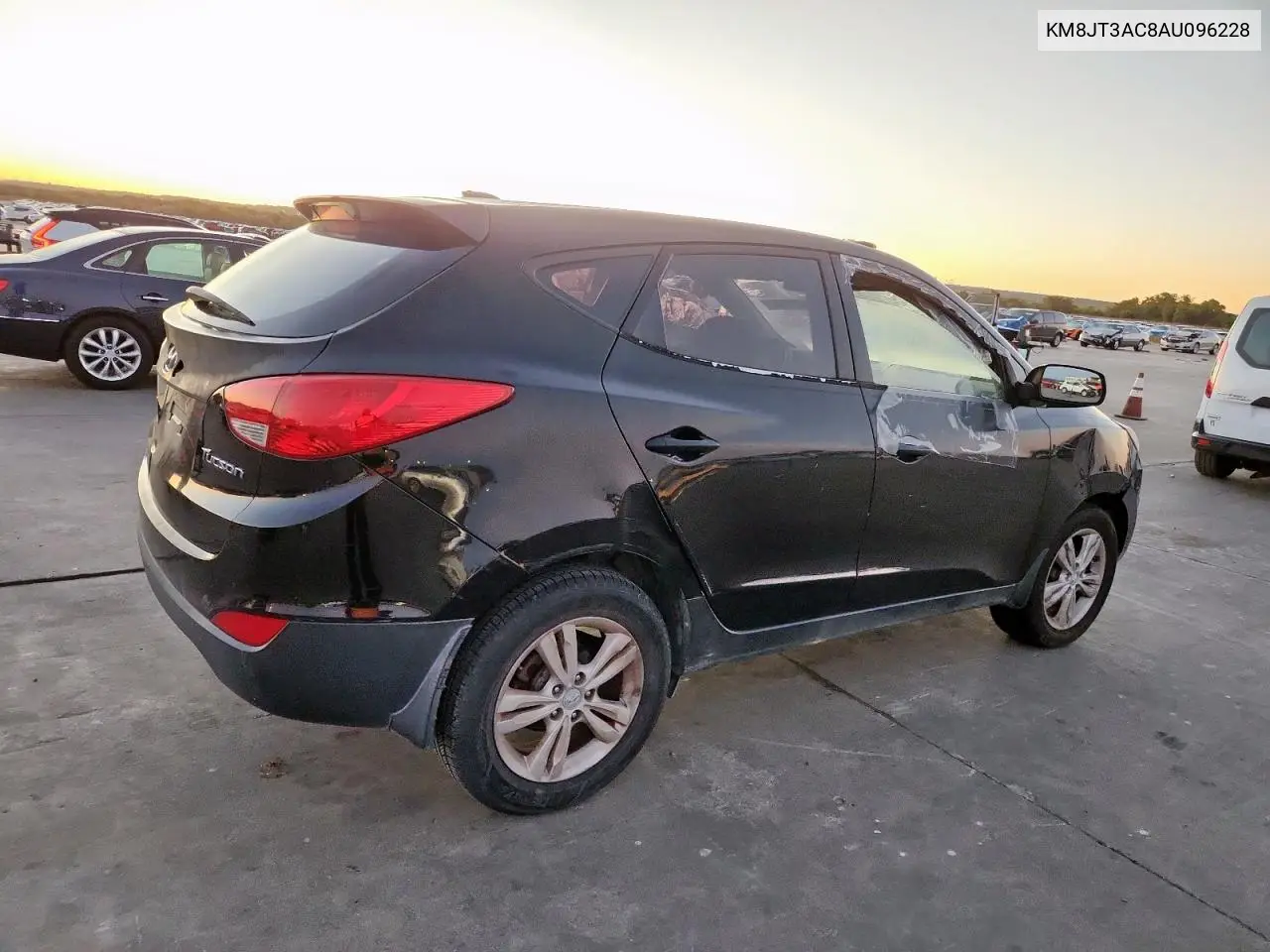 KM8JT3AC8AU096228 2010 Hyundai Tucson Gls