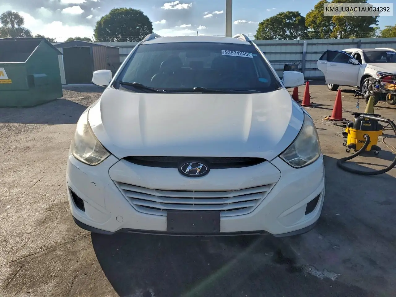 KM8JU3AC1AU034392 2010 Hyundai Tucson Gls