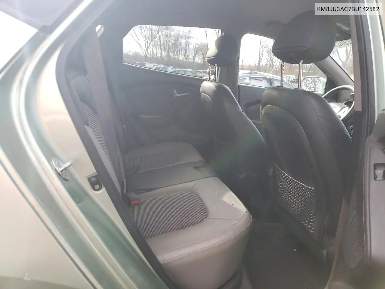 KM8JU3AC7BU142582 2011 Hyundai Tucson Gls