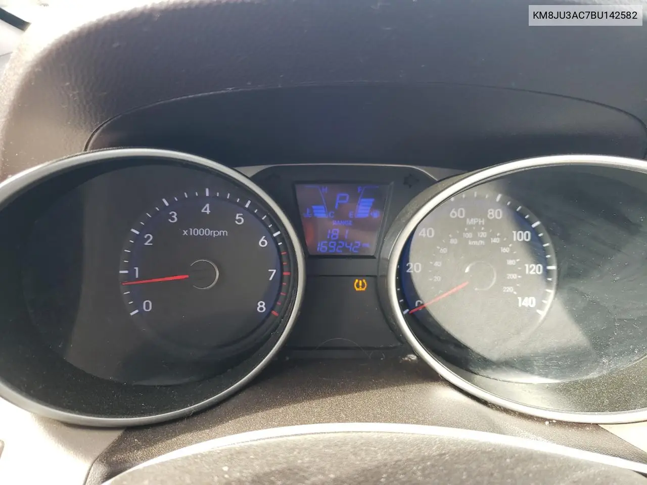 KM8JU3AC7BU142582 2011 Hyundai Tucson Gls