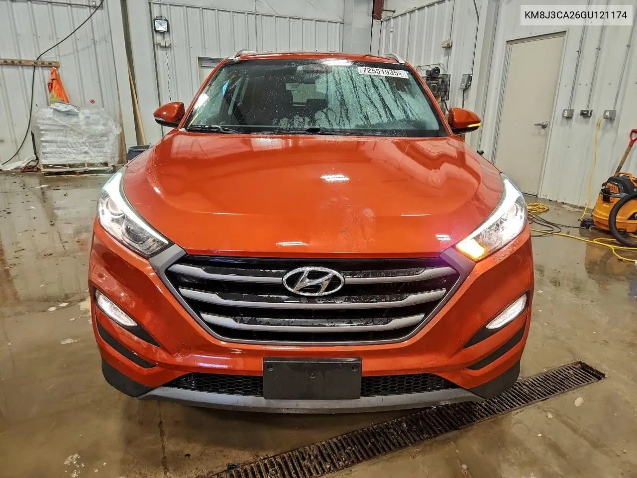 KM8J3CA26GU121174 2016 Hyundai Tucson Limited