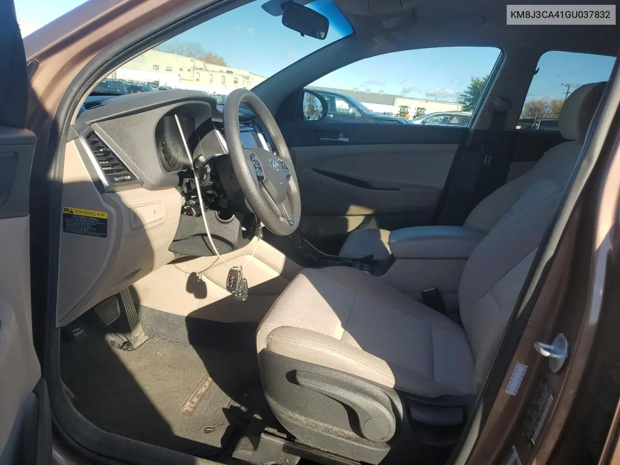 KM8J3CA41GU037832 2016 Hyundai Tucson Limited