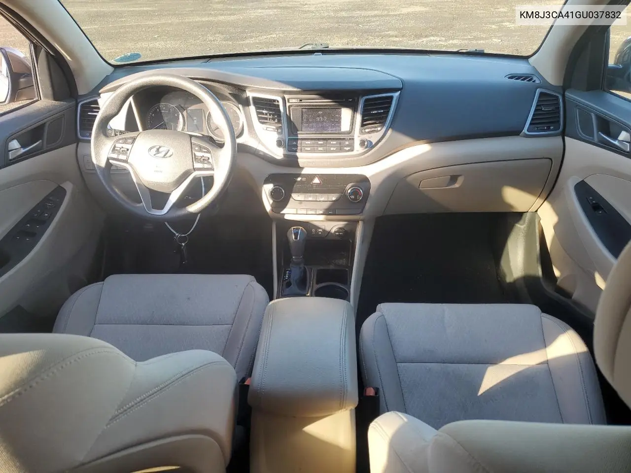 KM8J3CA41GU037832 2016 Hyundai Tucson Limited